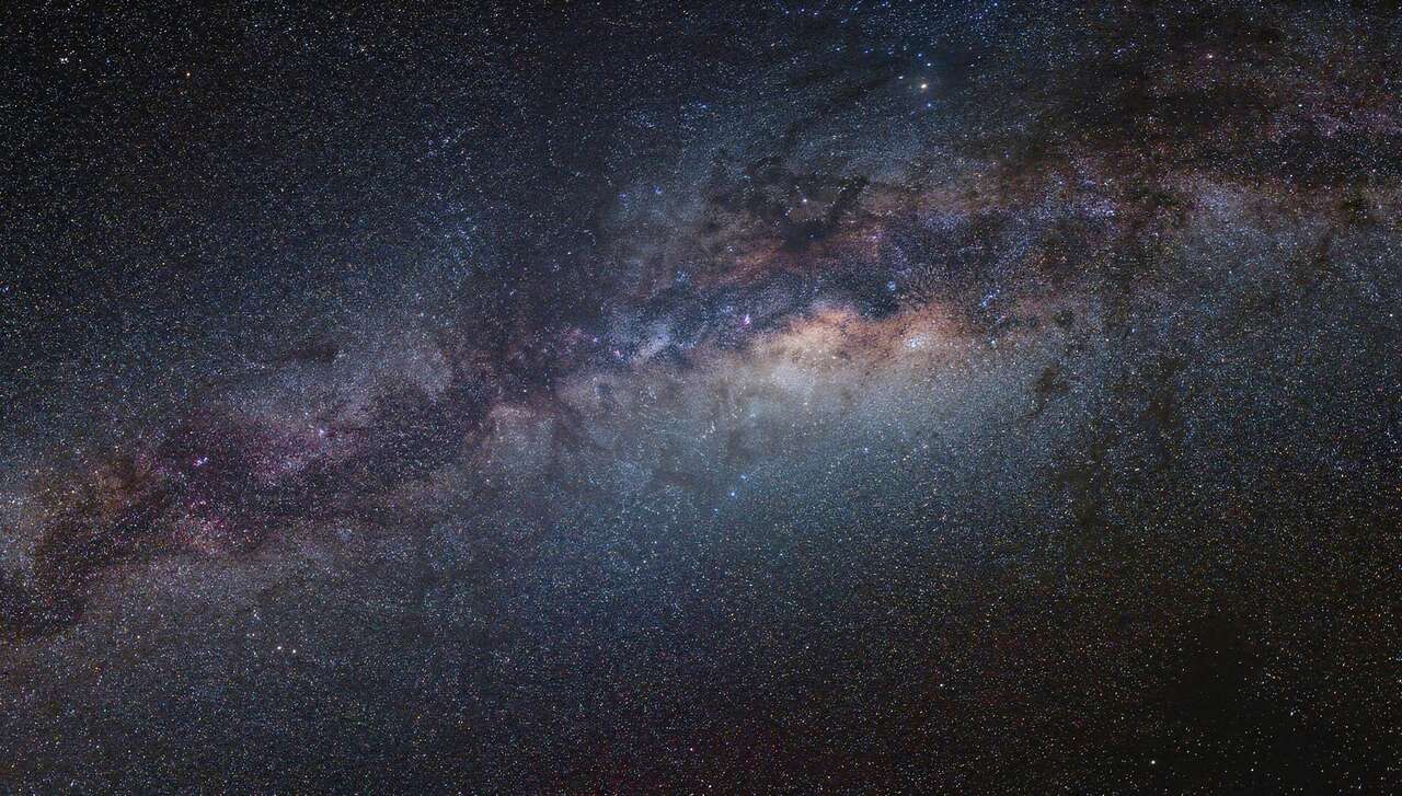 Gaz interstellaire dans la Voie lactée : mystères et découvertes